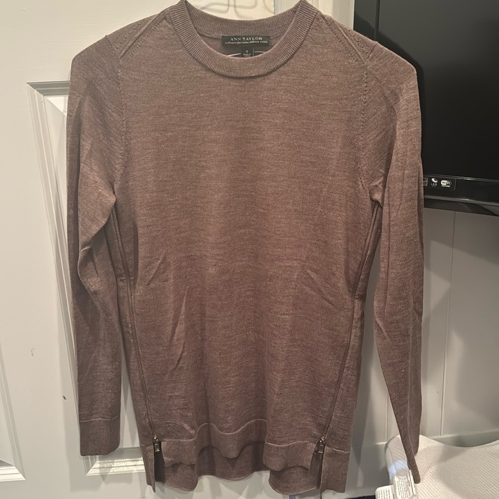 Ann Taylor Merino Wool Tan Pullover with Gold Zipper Trim